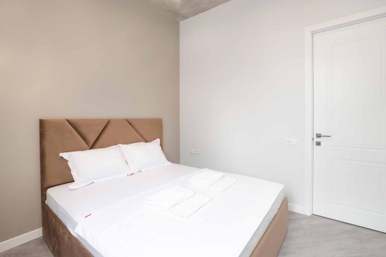 Stay Inn Apartments On Amiryan 26/4 เยเรวาน ภายนอก รูปภาพ