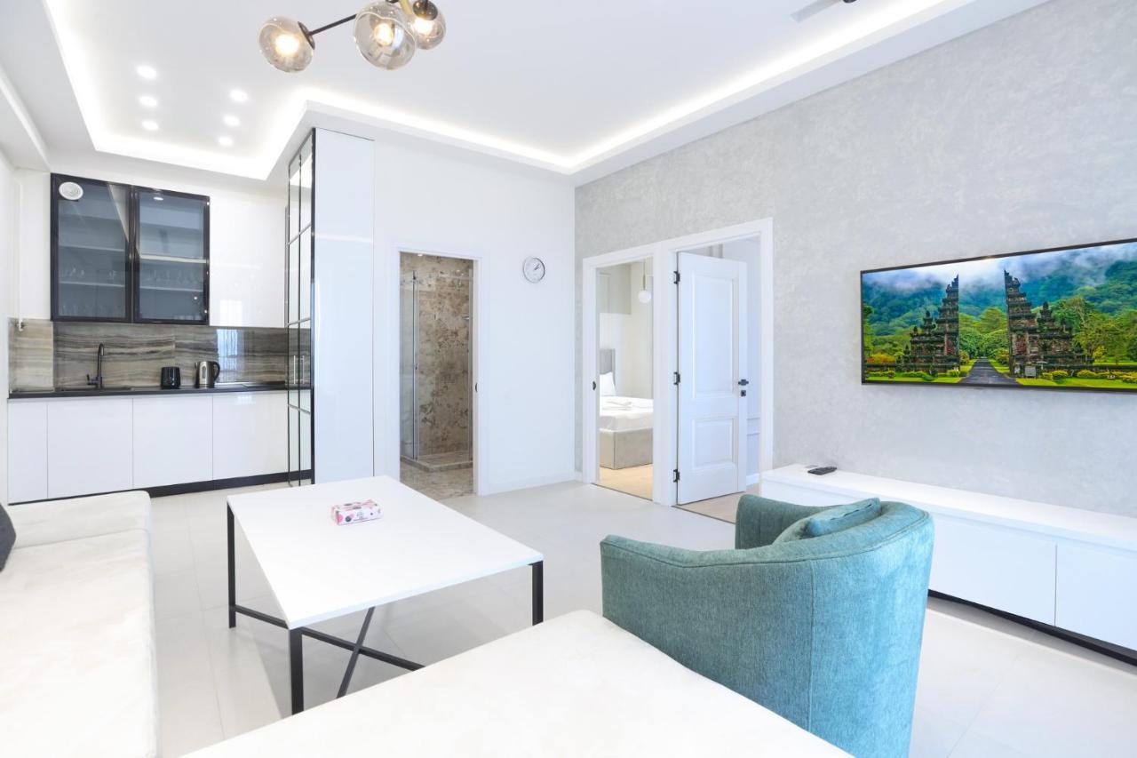 Stay Inn Apartments On Amiryan 26/4 เยเรวาน ภายนอก รูปภาพ